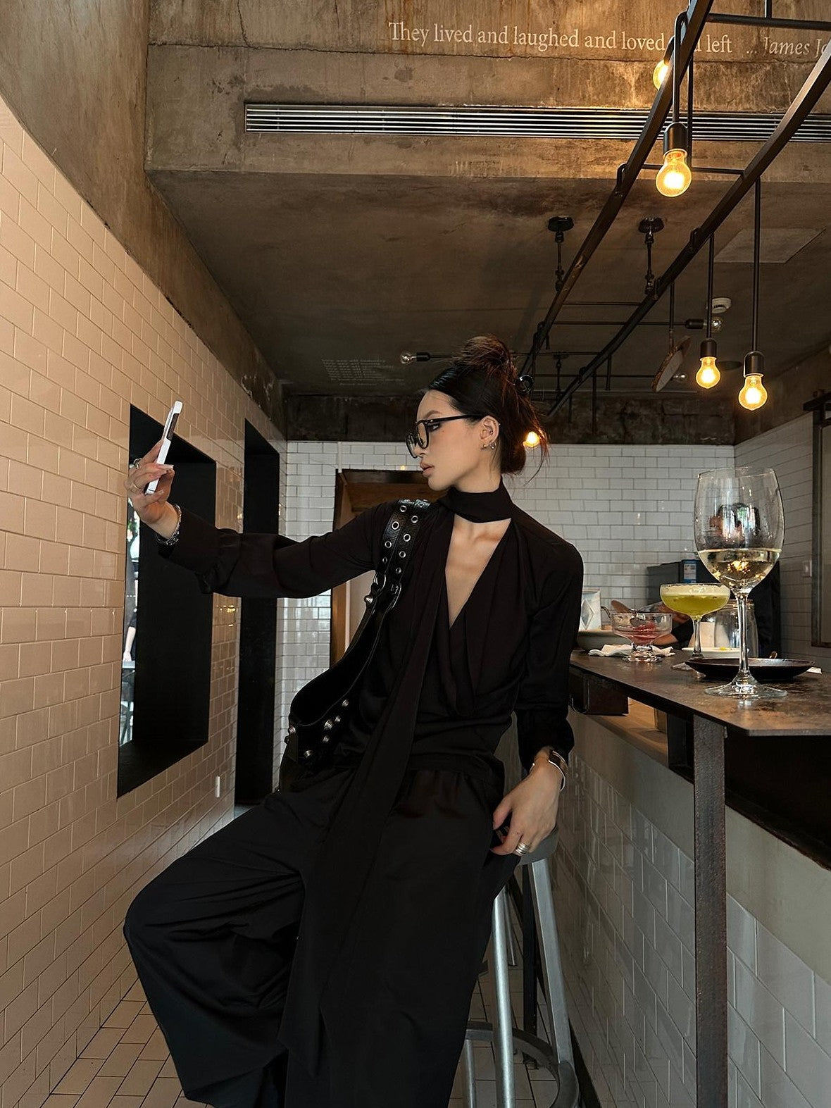 Fanptntox Solid Black Tie V-neck Women's 100 Percent Polyester Long Sleeve T-shirts
