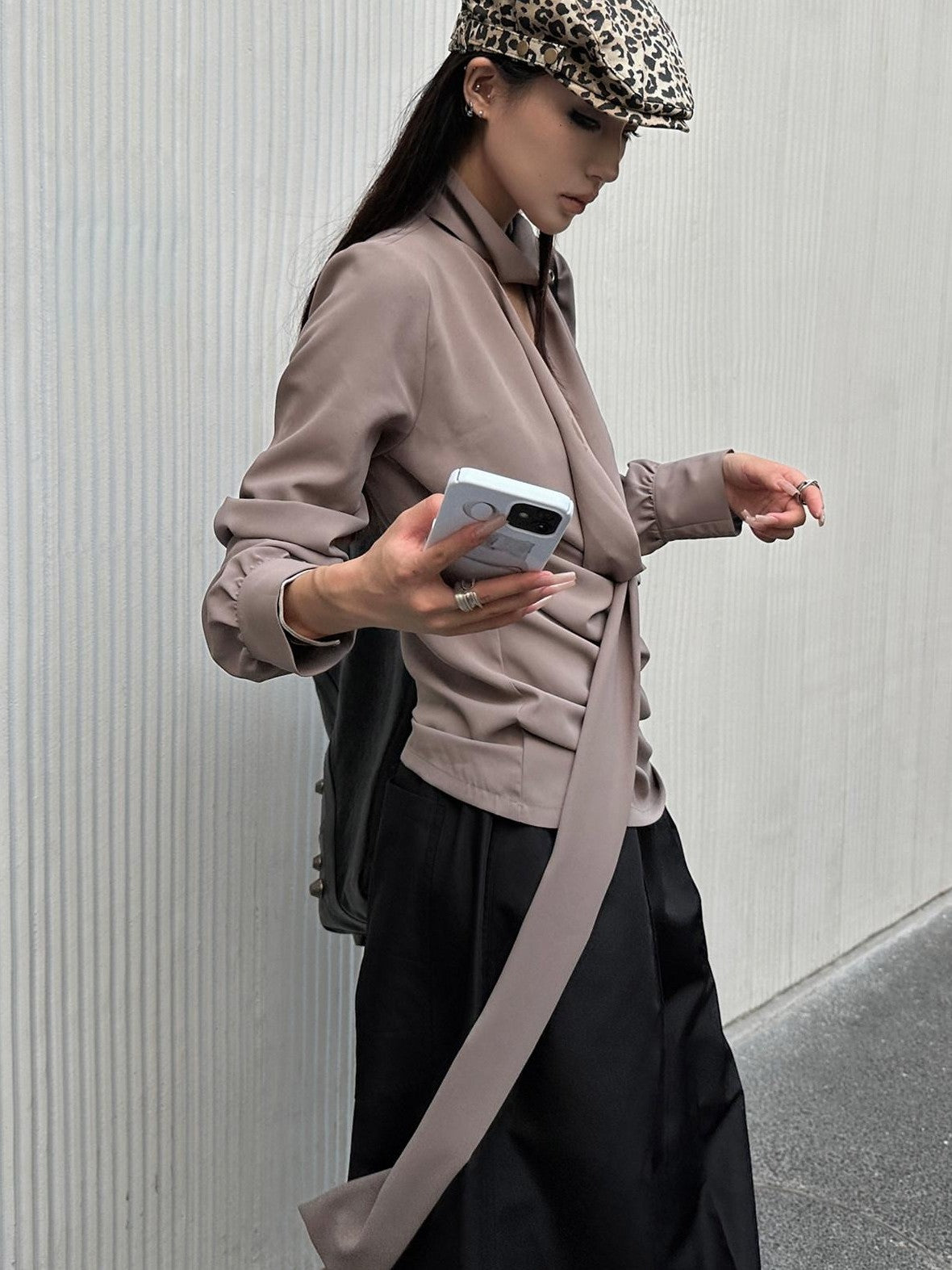 Fanptntox Solid Chestnut Draped Tie V-neck Loose Women's Polyester Long Sleeve T-shirts