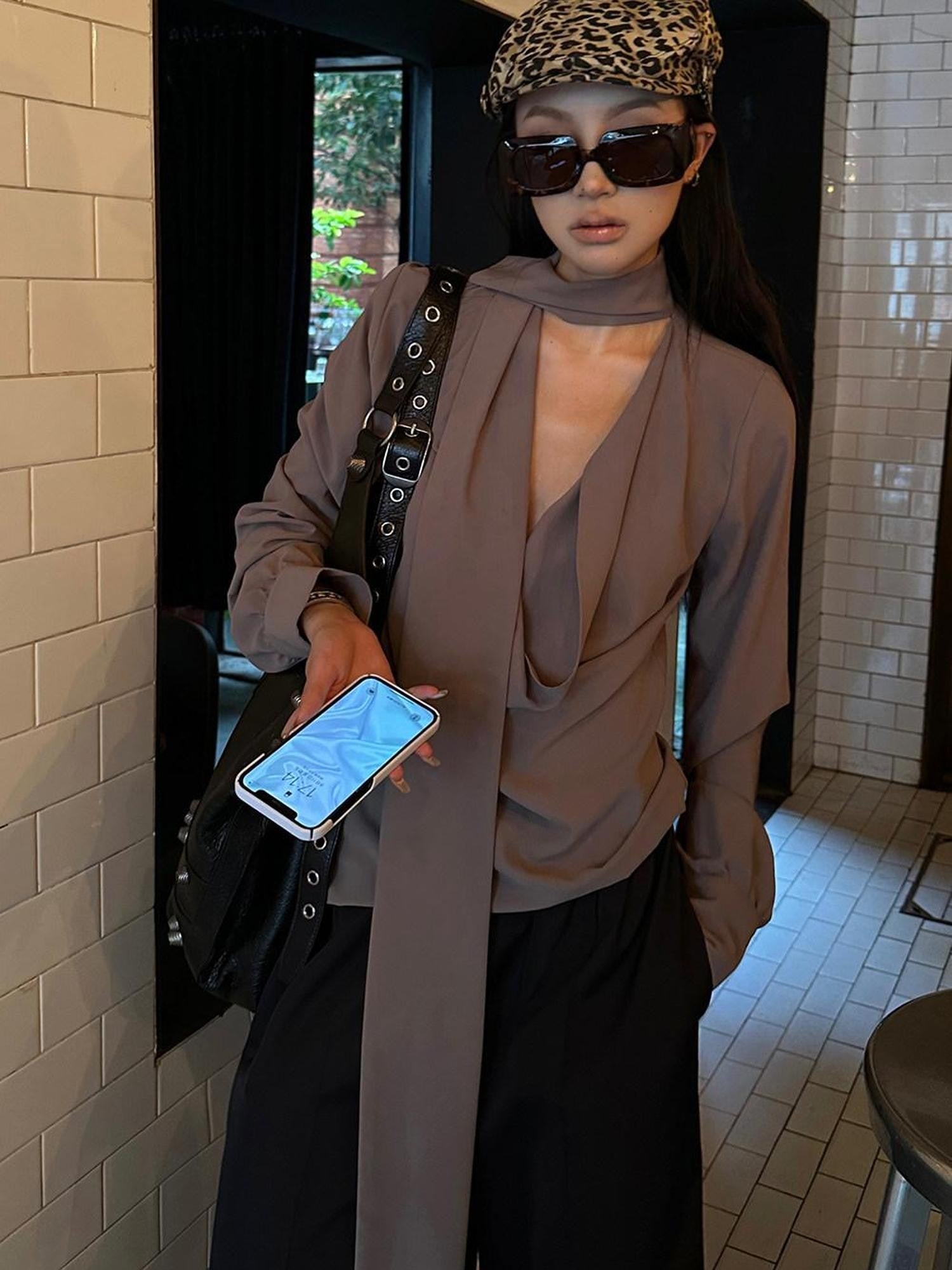 Fanptntox Solid Chestnut Draped Tie V-neck Loose Women's Polyester Long Sleeve T-shirts