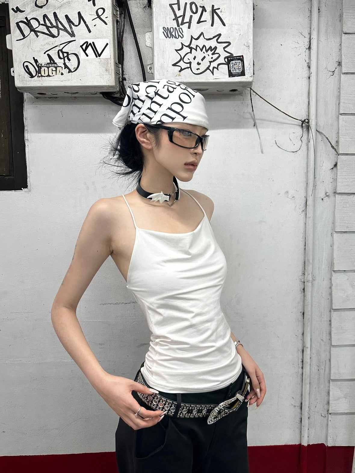 Fanptntox Solid White Cross Tie Backless Slim Fit Women's Other Fabric Camisoles