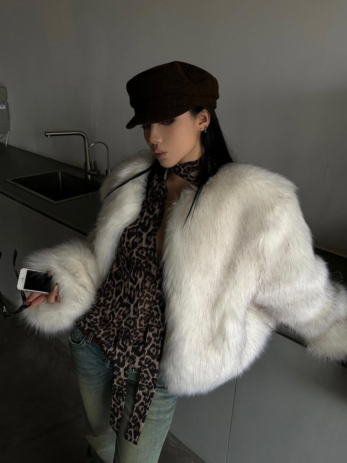Fanptntox White Boatneck Cropped Loose Fit Women's Faux Mink Faux Fur Coats