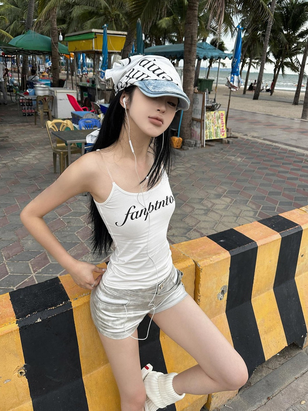 Fanptntox White Letter Print Spaghetti Strap Slimming Street Women's Camisoles