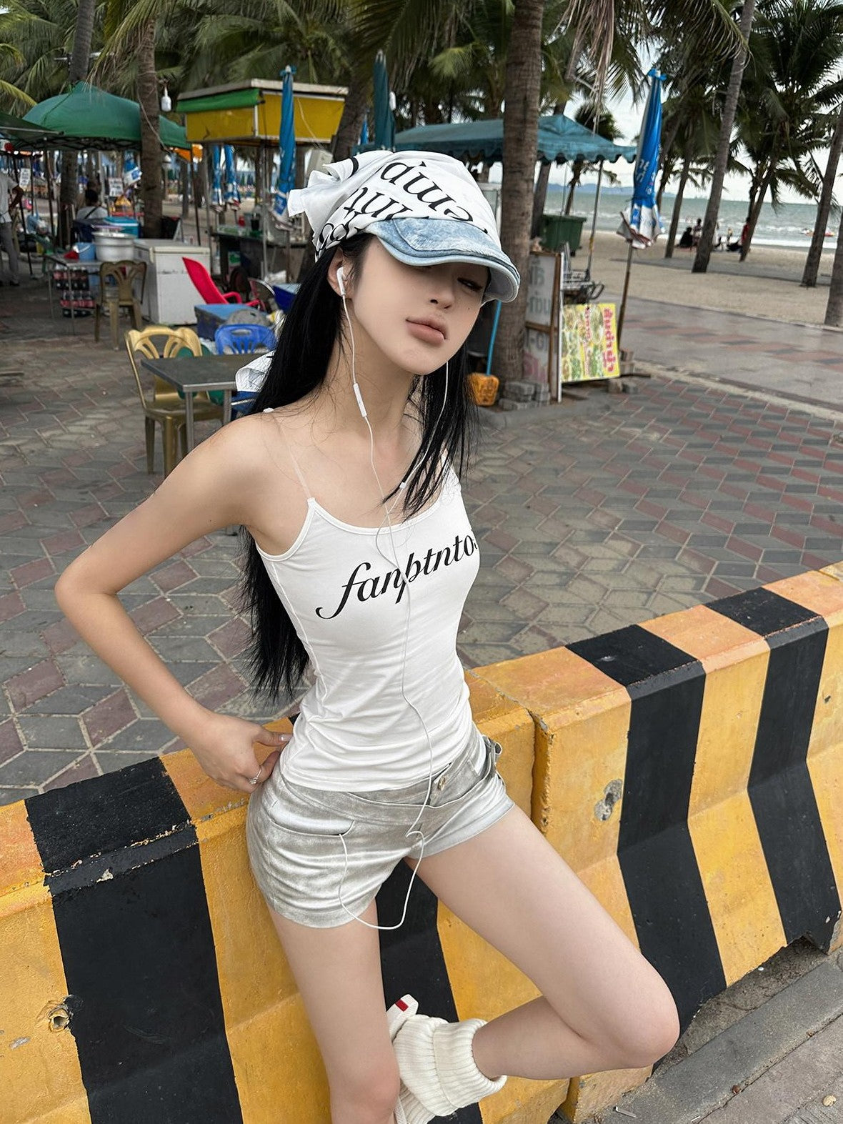 Fanptntox White Letter Print Spaghetti Strap Slimming Street Women's Camisoles