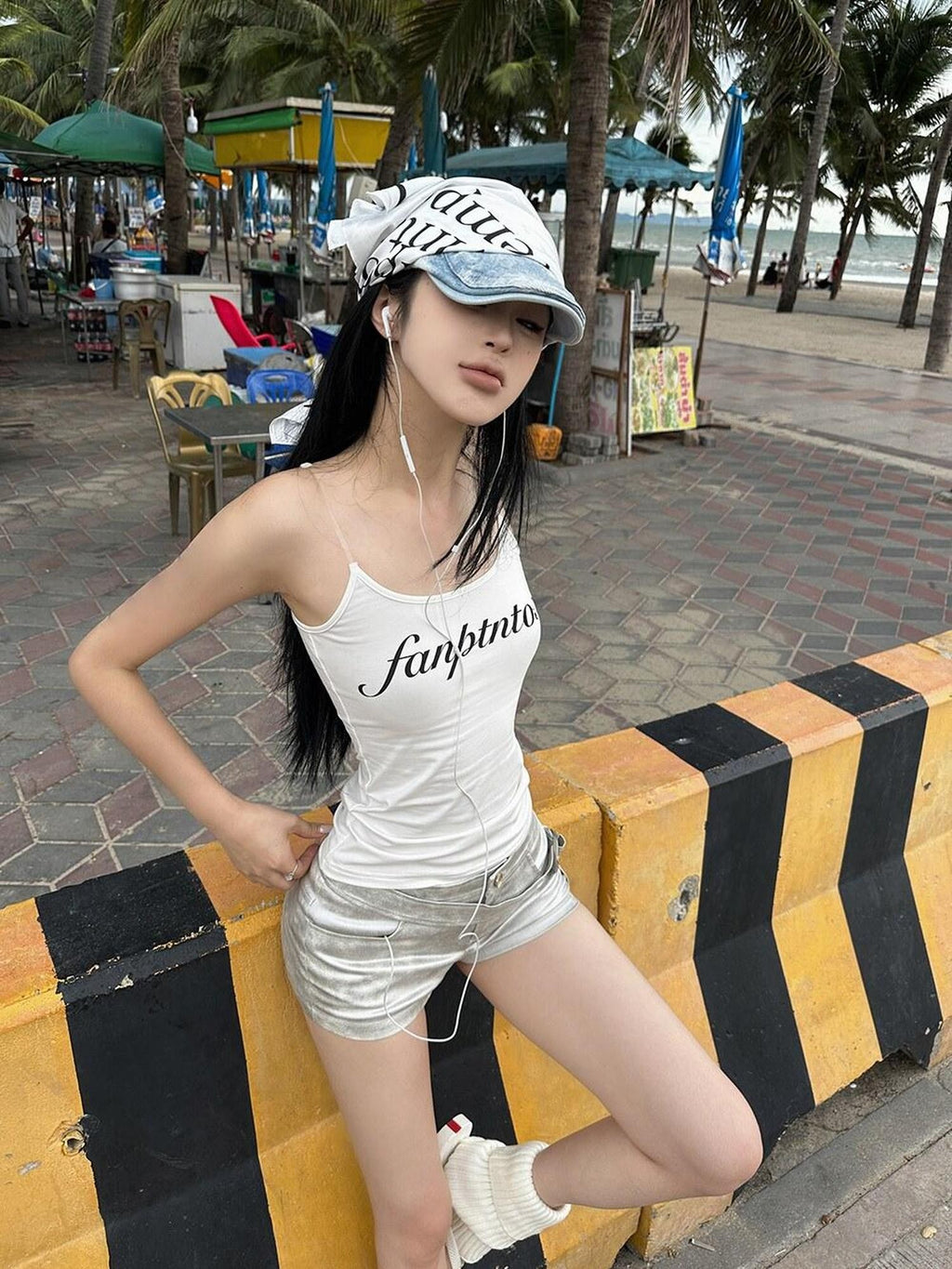 Fanptntox White Letter Print Spaghetti Strap Slimming Street Women's Camisoles