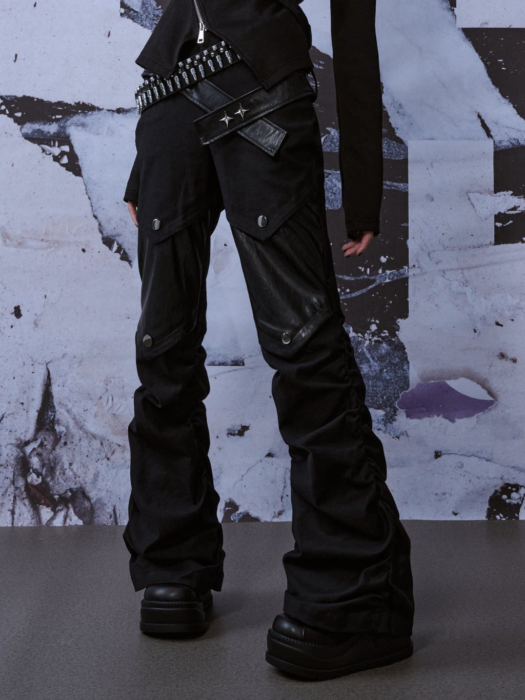 Frustration_Garden_Edgy_Pleated_Black_Punk_Natural_Waist_Women_Cotton_Denim_Zip_Fly_Straight_Jeans_MISSTT
