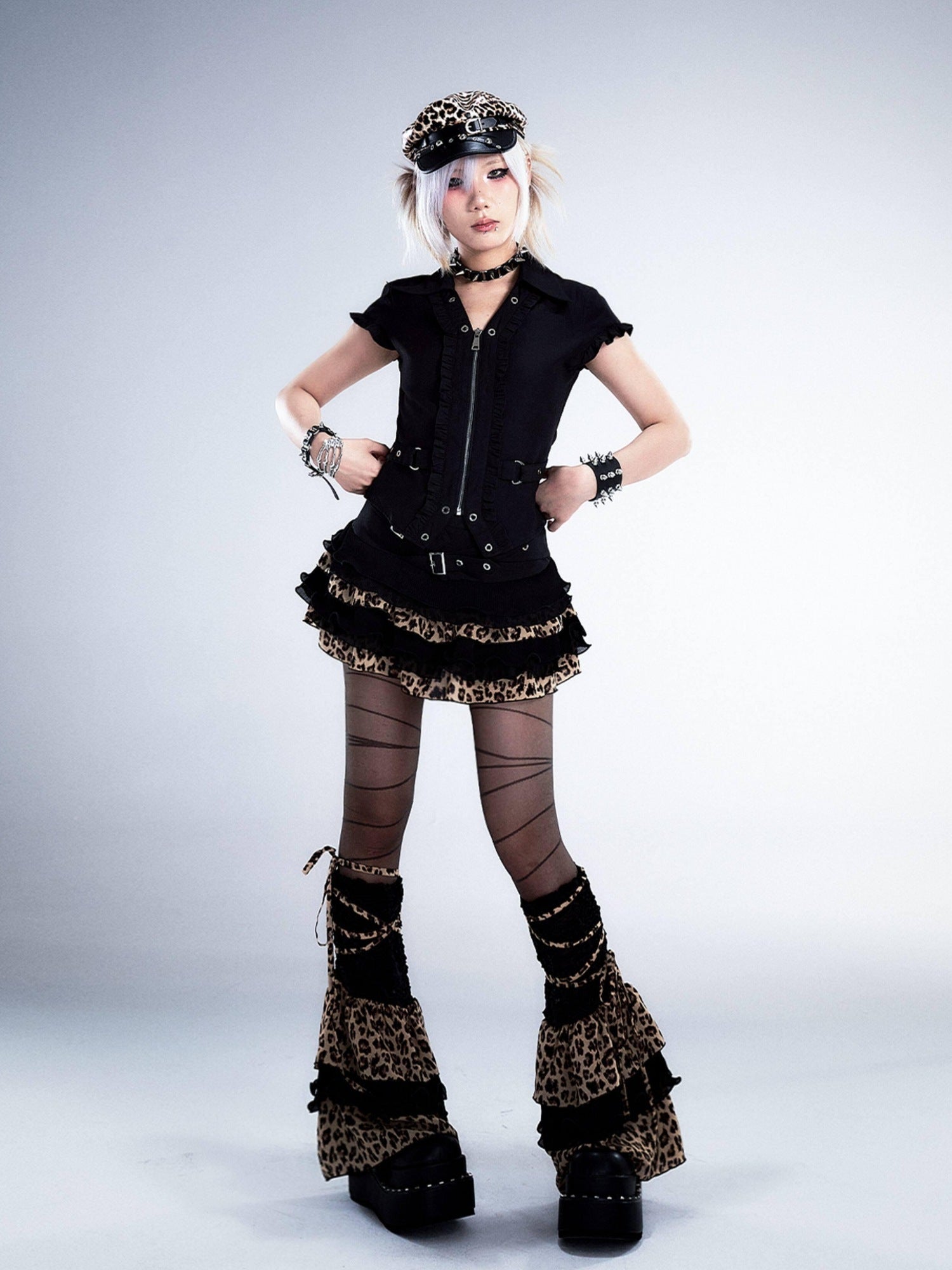Frustration Garden Lightweight Leopard Print Edgy Leg Sleeve Unisex Black Fashion Leg Warmers