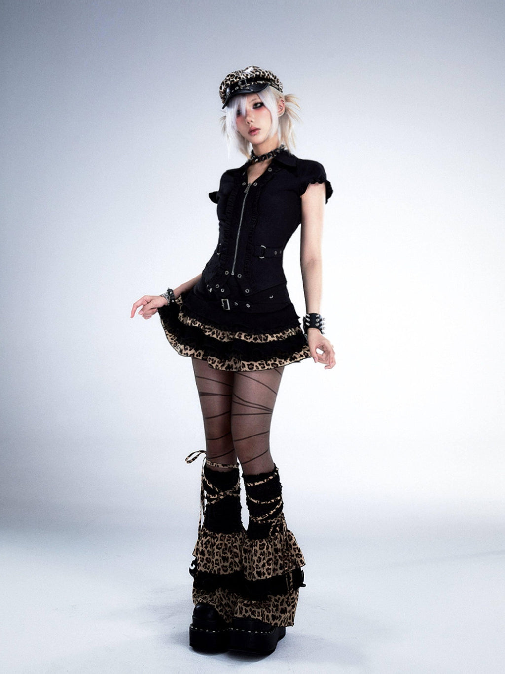 Frustration Garden Lightweight Leopard Print Edgy Leg Sleeve Unisex Black Fashion Leg Warmers