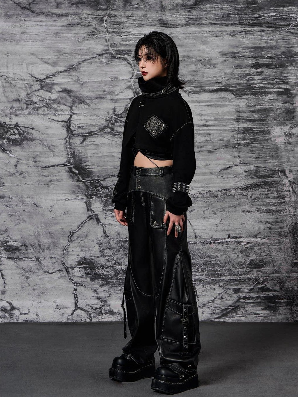 Frustration Garden Original Pu Pocket Cargo 3D Detail Natural Waist Women Black Leather Pants