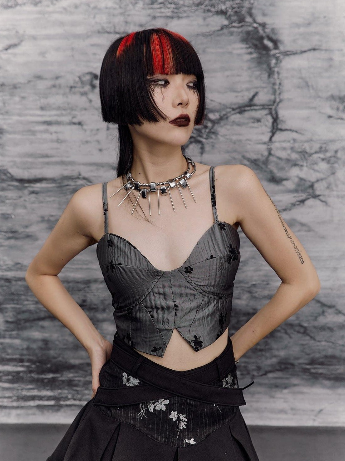 Frustration Garden Silver Original Design Slim Fit Spaghetti Strap Polyester Cropped Camisoles