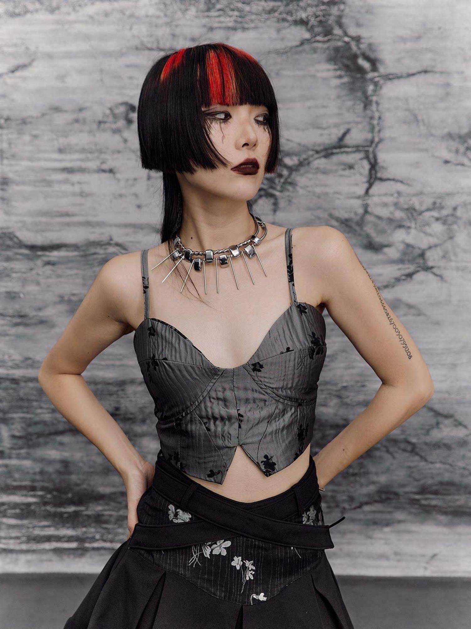 Frustration Garden Silver Original Design Slim Fit Spaghetti Strap Polyester Cropped Camisoles