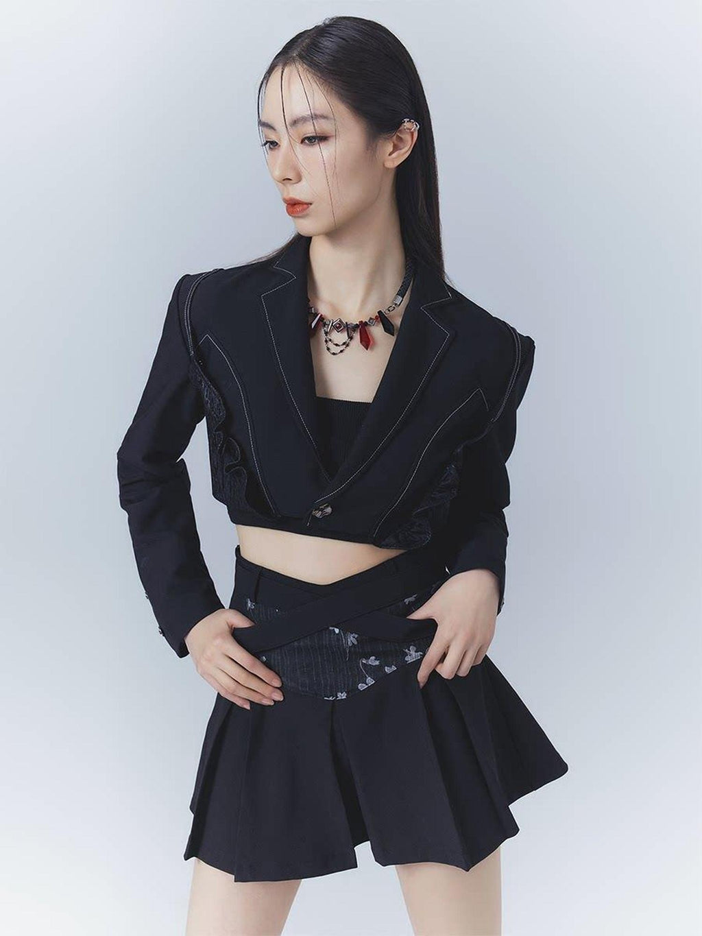Frustration Garden Slim Unique Notched Lapel Black Button Longsleeve Stretch Blend Cropped Jackets