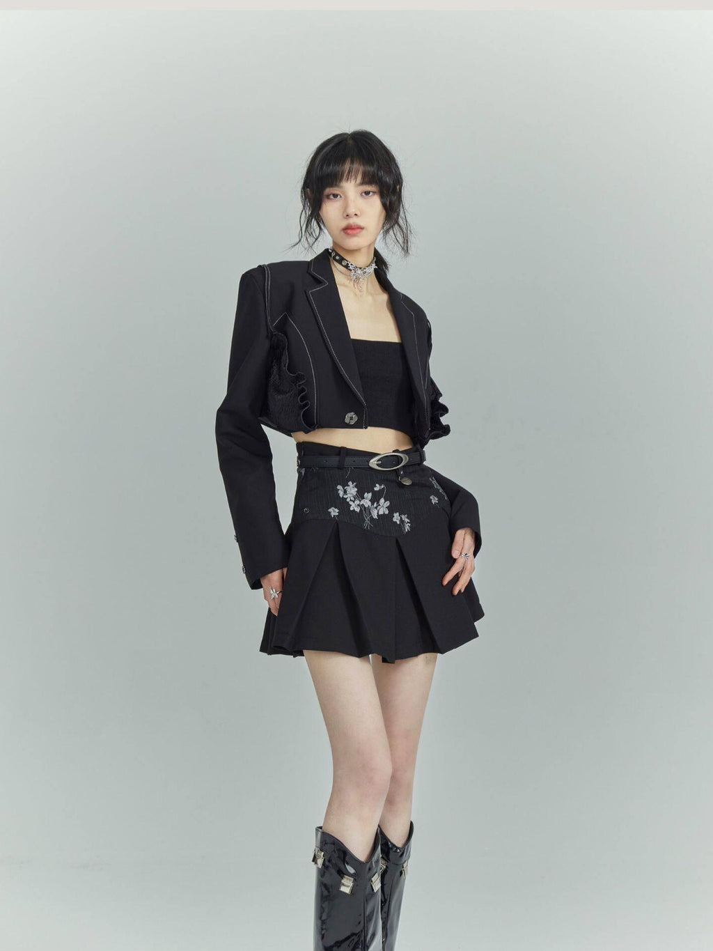 Frustration Garden Slim Unique Notched Lapel Black Button Longsleeve Stretch Blend Cropped Jackets