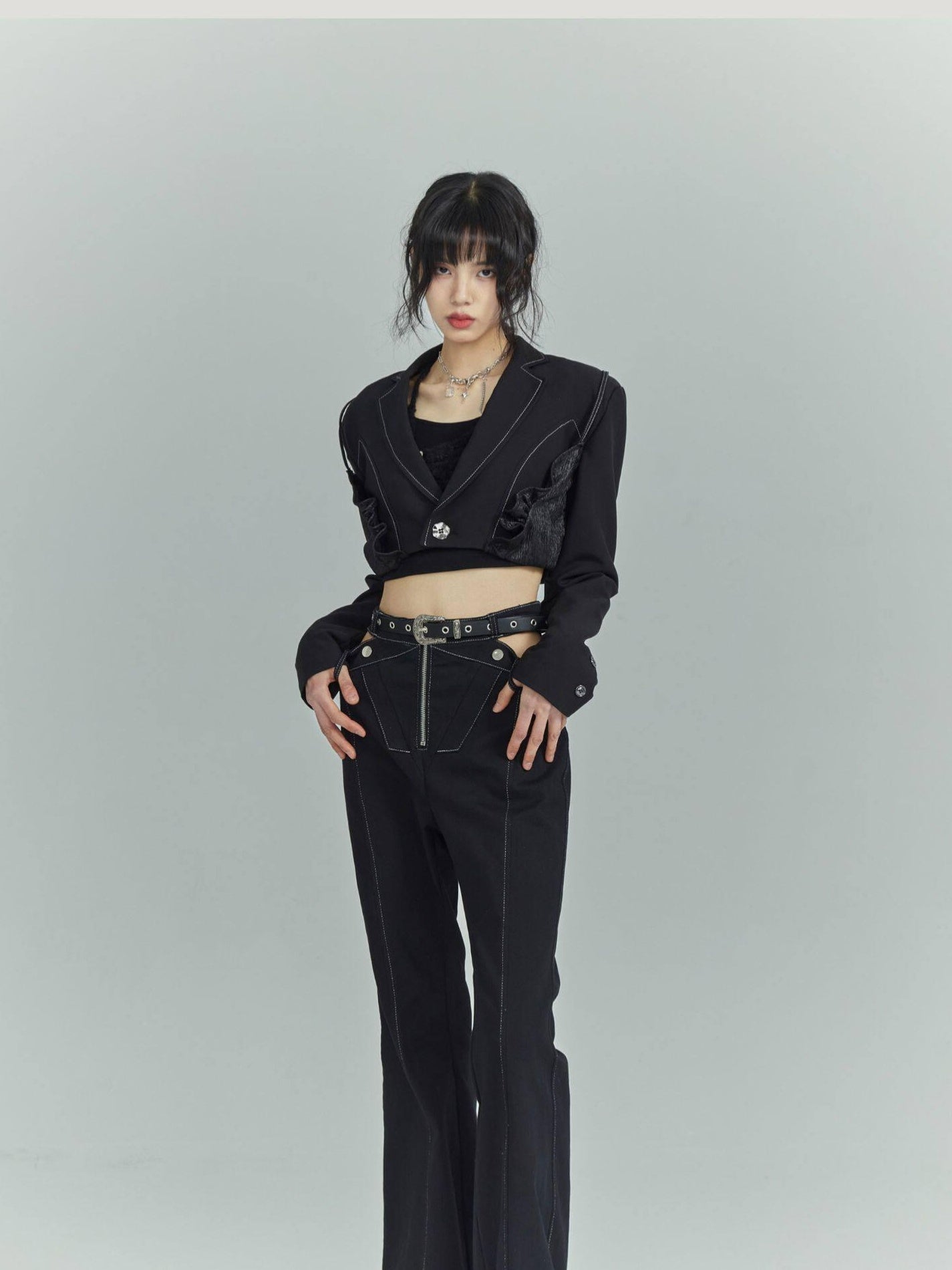 Frustration Garden Slim Unique Notched Lapel Black Button Longsleeve Stretch Blend Cropped Jackets