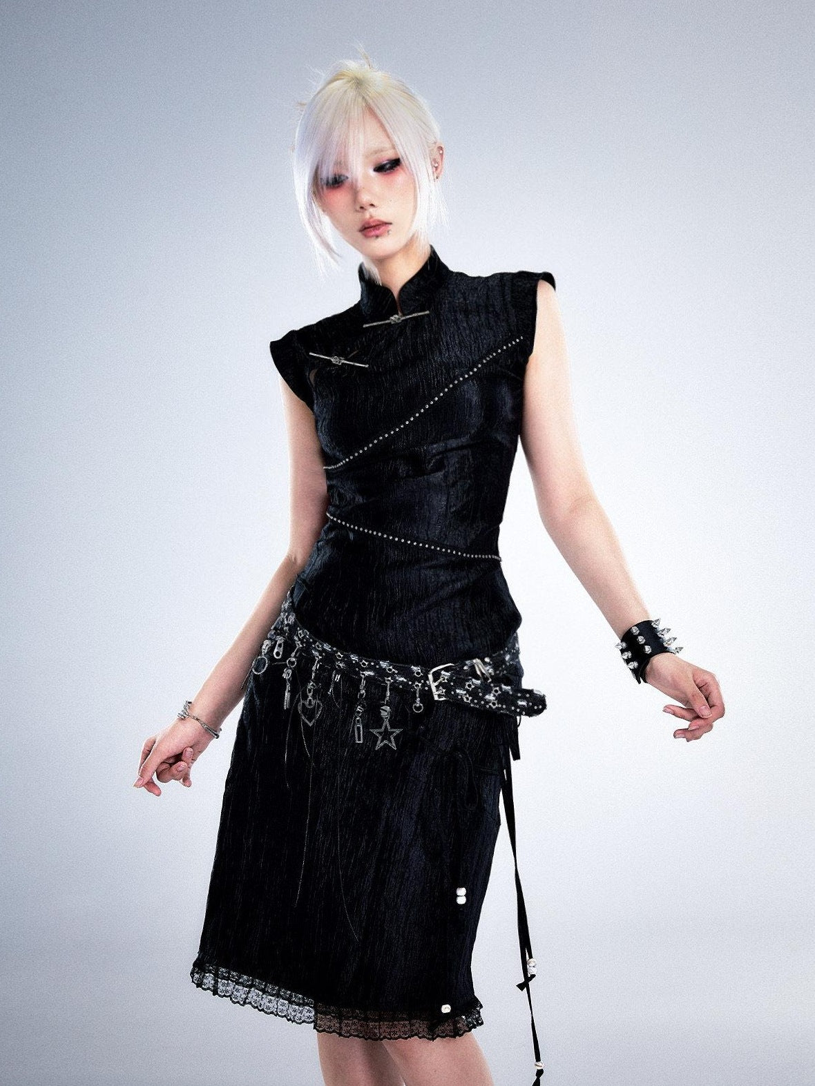 Frustration Garden Sparkling Sequin Accent Slim Single Loop Unisex Fashion Waist Black Gray Belts