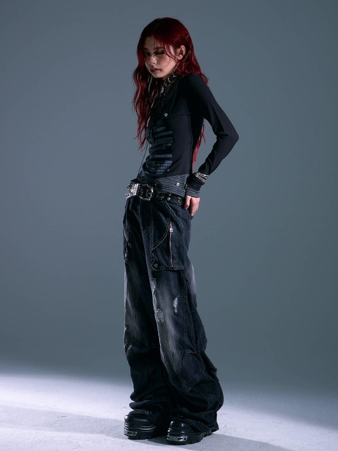 Frustration Garden Studded Punk Slim Fit Asymmetric Cropped Women Black Long Sleeve T-Shirts