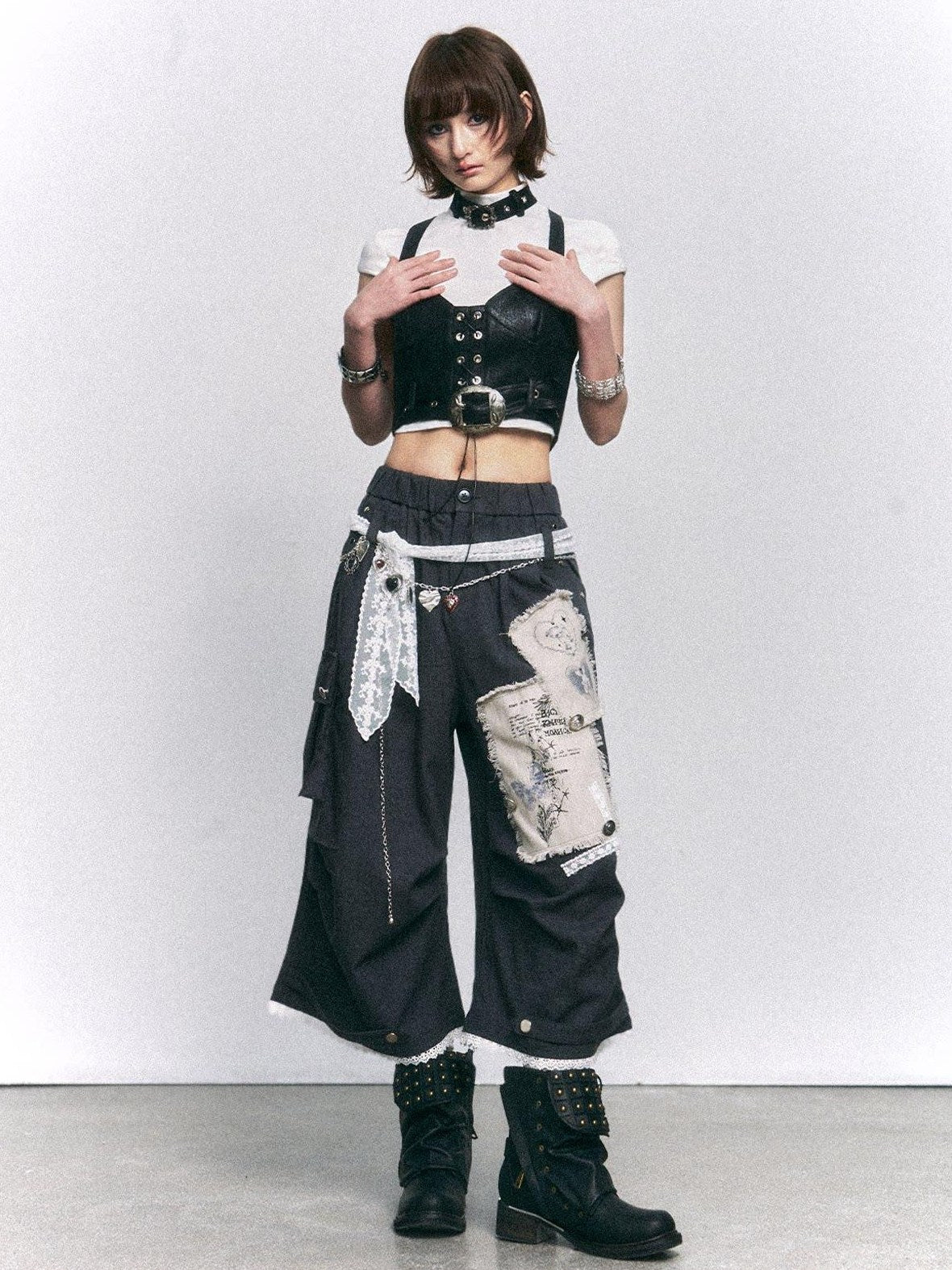 Frustration Garden Vintage Printed Patch Natural Waist Button Fly Cropped Women Wide-Leg Pants