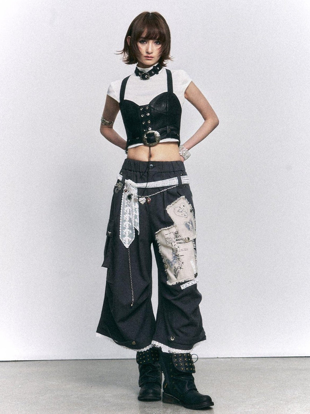 Frustration Garden Vintage Printed Patch Natural Waist Button Fly Cropped Women Wide-Leg Pants