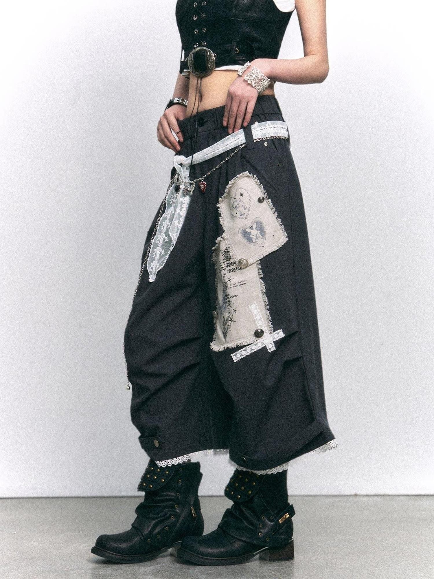Frustration Garden Vintage Printed Patch Natural Waist Button Fly Cropped Women Wide-Leg Pants