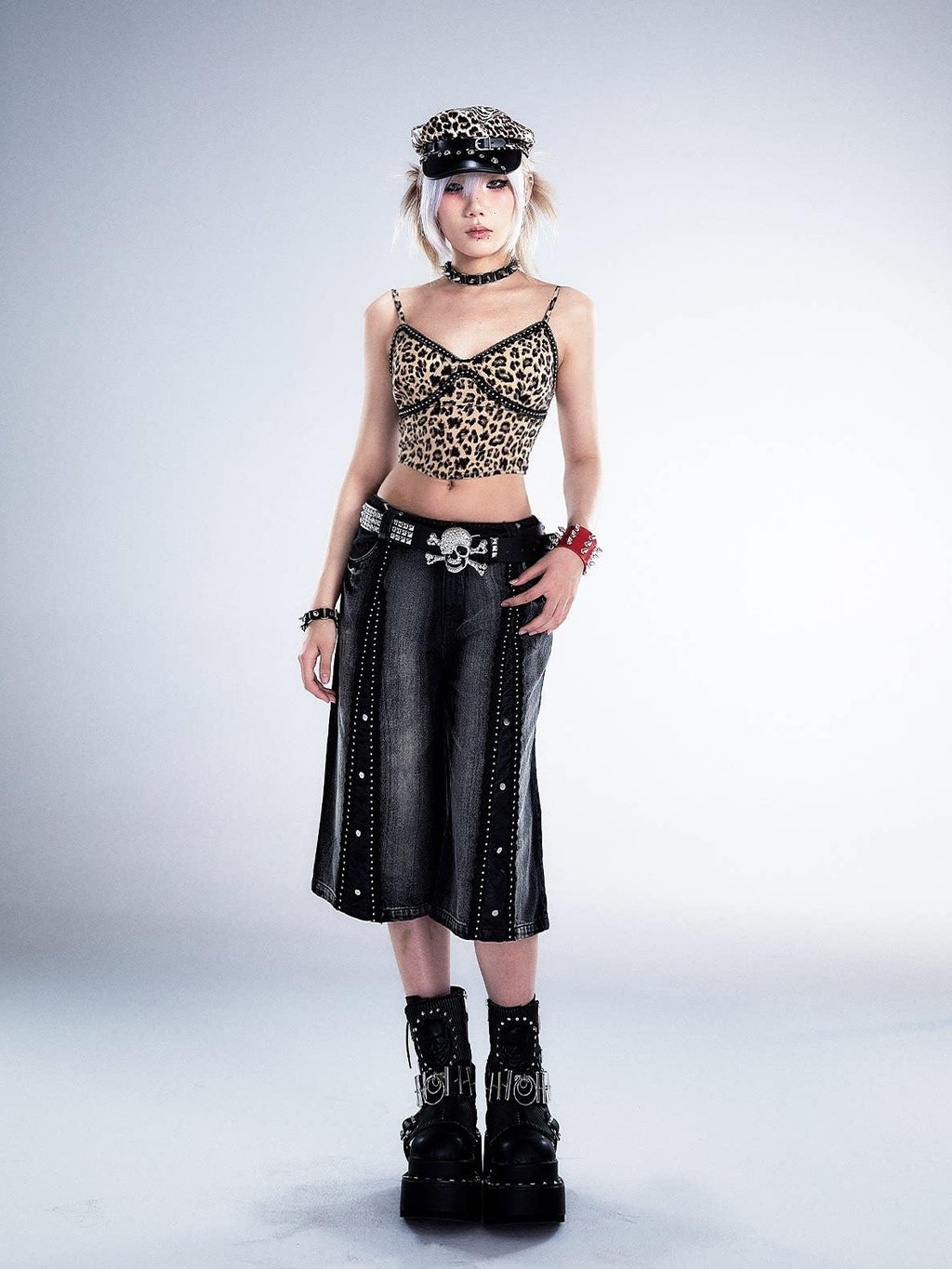 Frustration Garden Washed Black Punk Loose Natural Waist Zipper Women High Cotton Denim Shorts