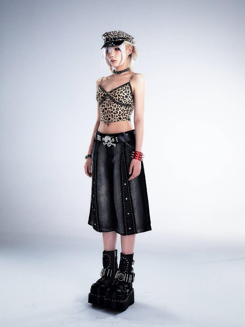 Frustration Garden Washed Black Punk Loose Natural Waist Zipper Women High Cotton Denim Shorts