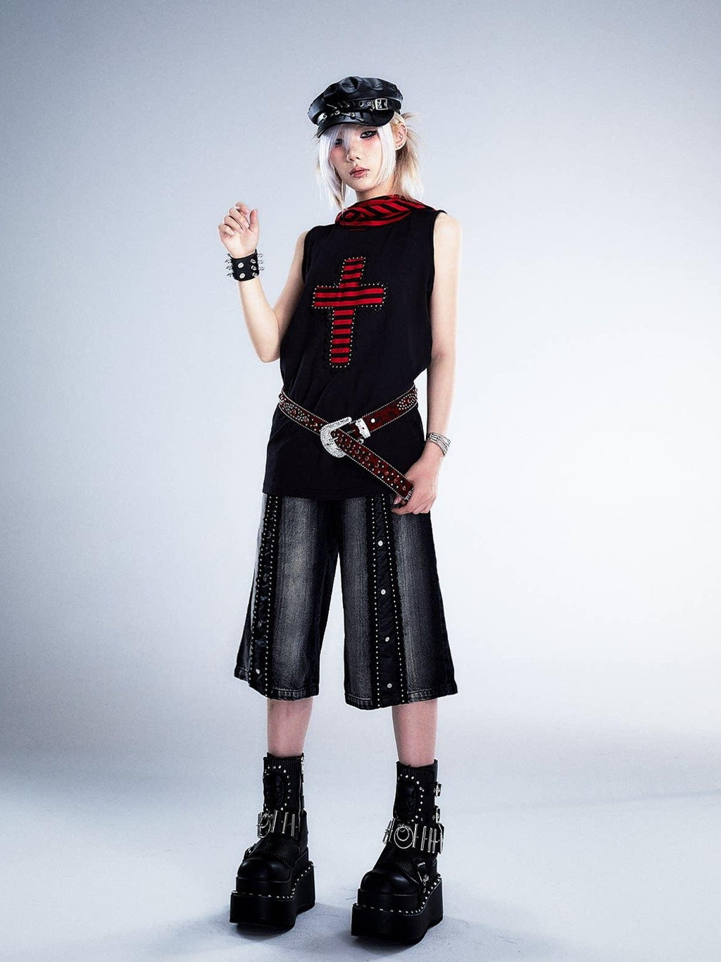 Frustration Garden Washed Black Punk Loose Natural Waist Zipper Women High Cotton Denim Shorts