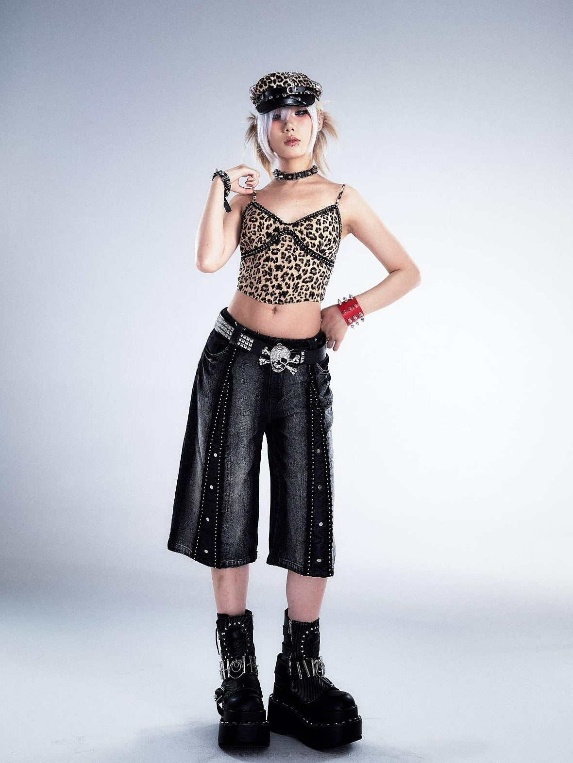 Frustration Garden Washed Black Punk Loose Natural Waist Zipper Women High Cotton Denim Shorts