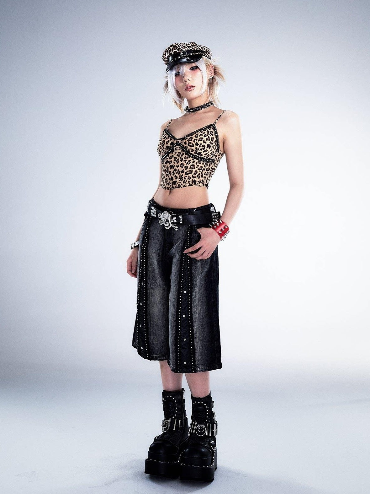 Frustration Garden Washed Black Punk Loose Natural Waist Zipper Women High Cotton Denim Shorts