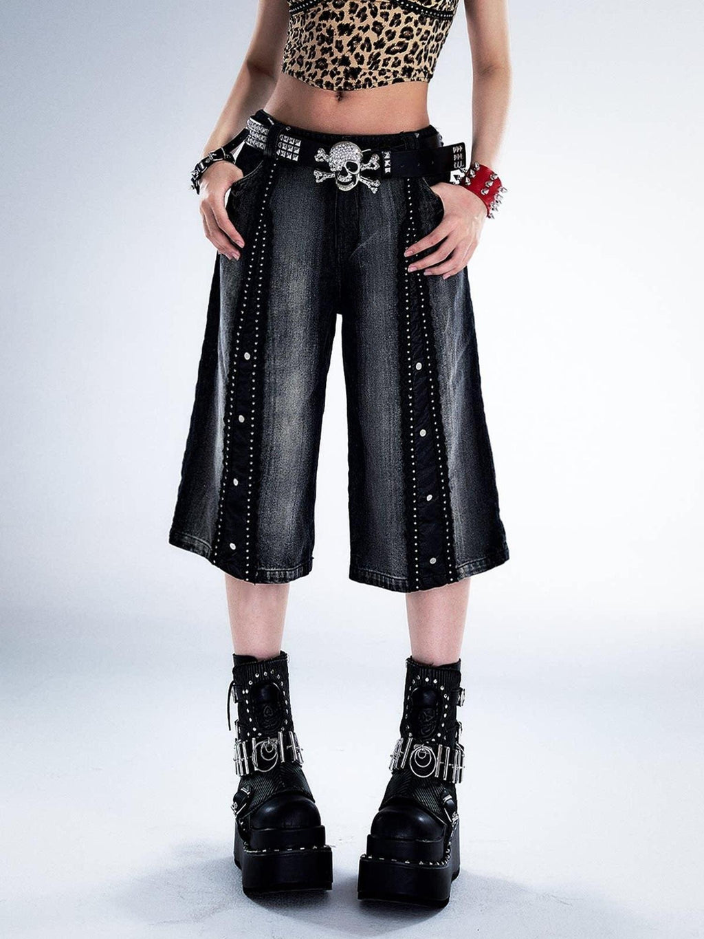 Frustration Garden Washed Black Punk Loose Natural Waist Zipper Women High Cotton Denim Shorts