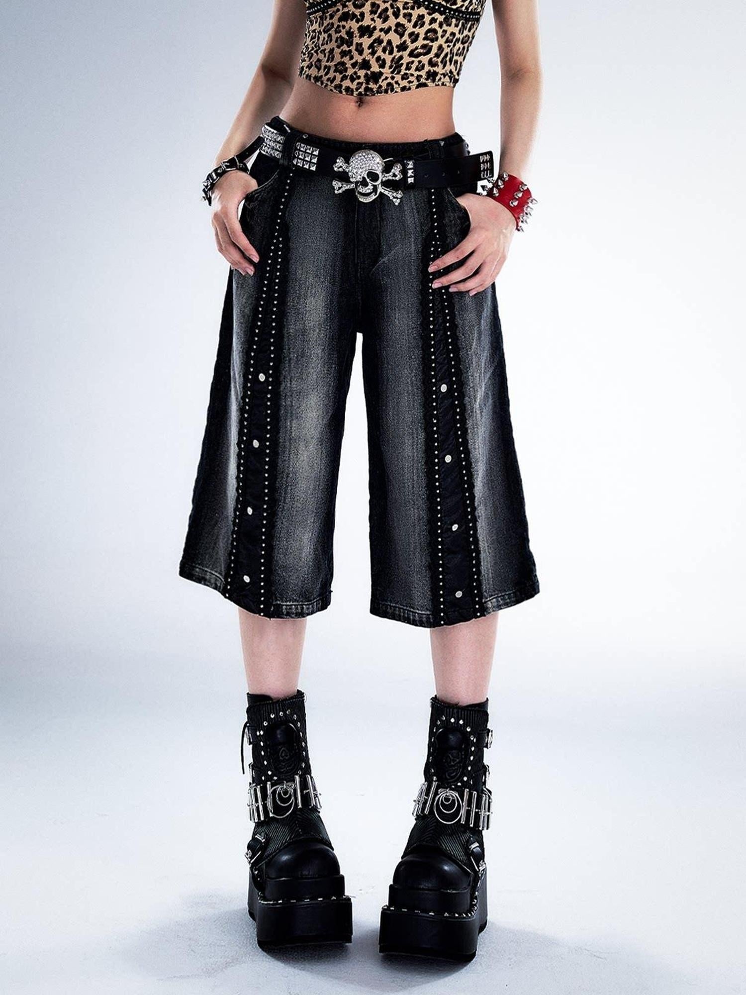 Frustration Garden Washed Black Punk Loose Natural Waist Zipper Women High Cotton Denim Shorts