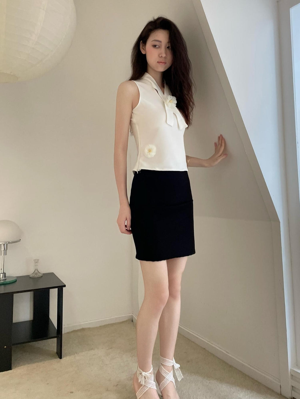 GGLOYDIUS White 3d Floral Bow V-neck Sleeveless Women's Black Straight Matching Skirt Sets