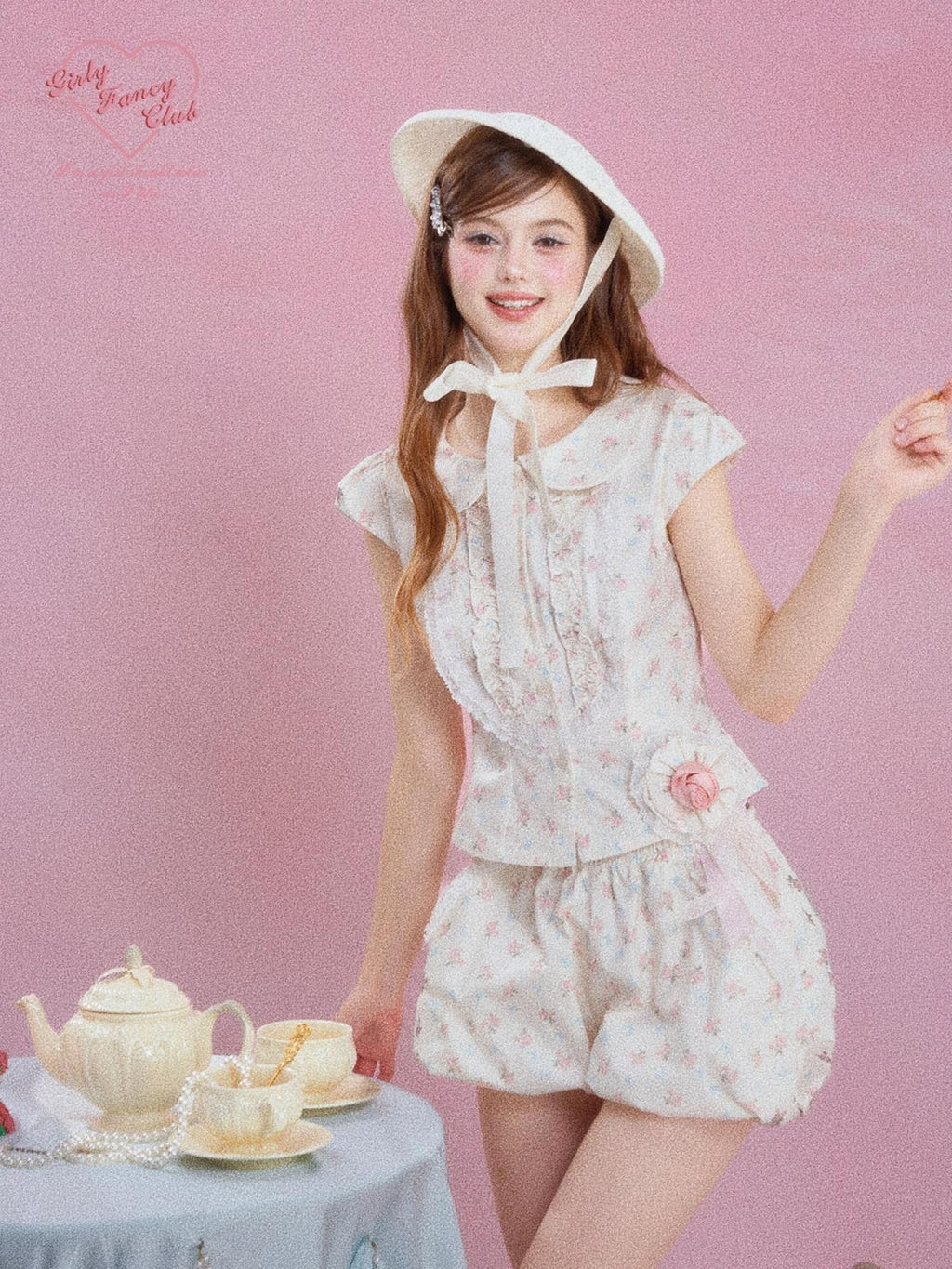 Girly Fancy Club Cream Floral Doll Collar Lace Trim Women's Casual Top & Shorts Sets
