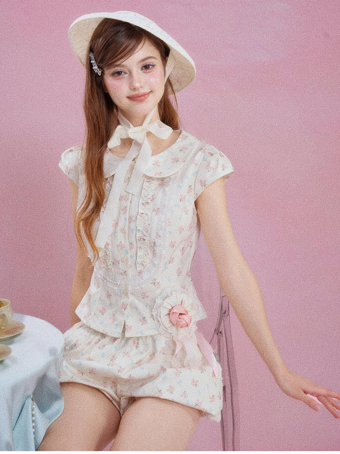 Girly Fancy Club Cream Floral Doll Collar Lace Trim Women's Casual Top & Shorts Sets
