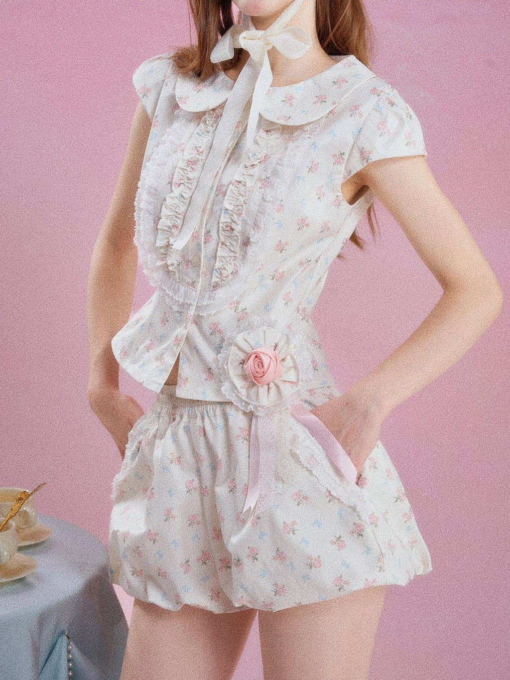 Girly Fancy Club Cream Floral Doll Collar Lace Trim Women's Casual Top & Shorts Sets