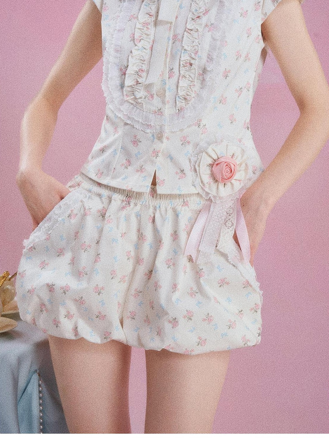 Girly Fancy Club Cream Floral Doll Collar Lace Trim Women's Casual Top & Shorts Sets
