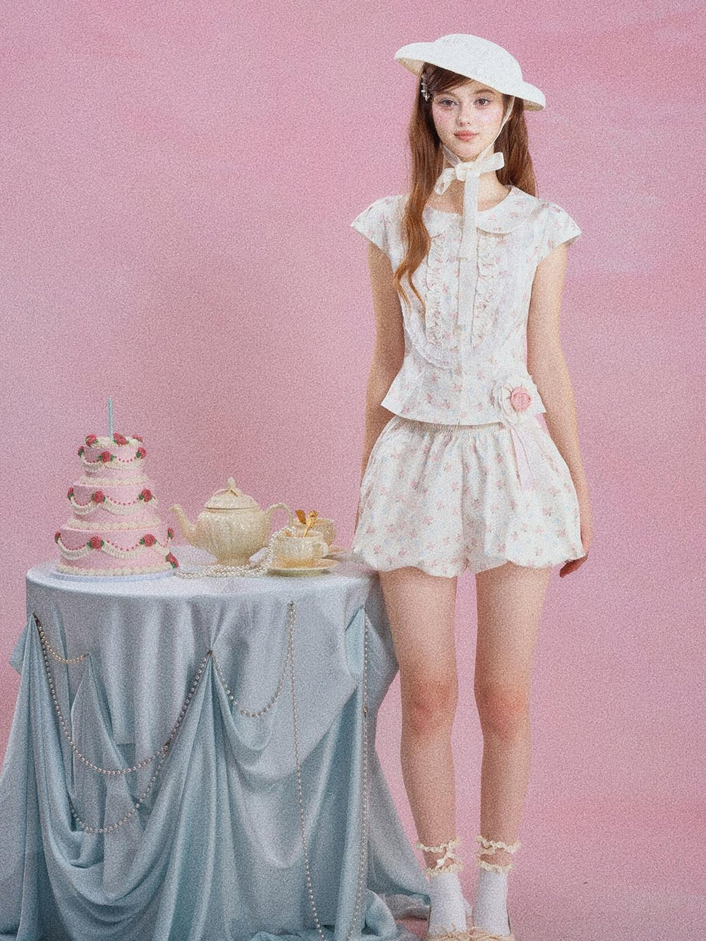 Girly Fancy Club Cream Floral Doll Collar Lace Trim Women's Casual Top & Shorts Sets