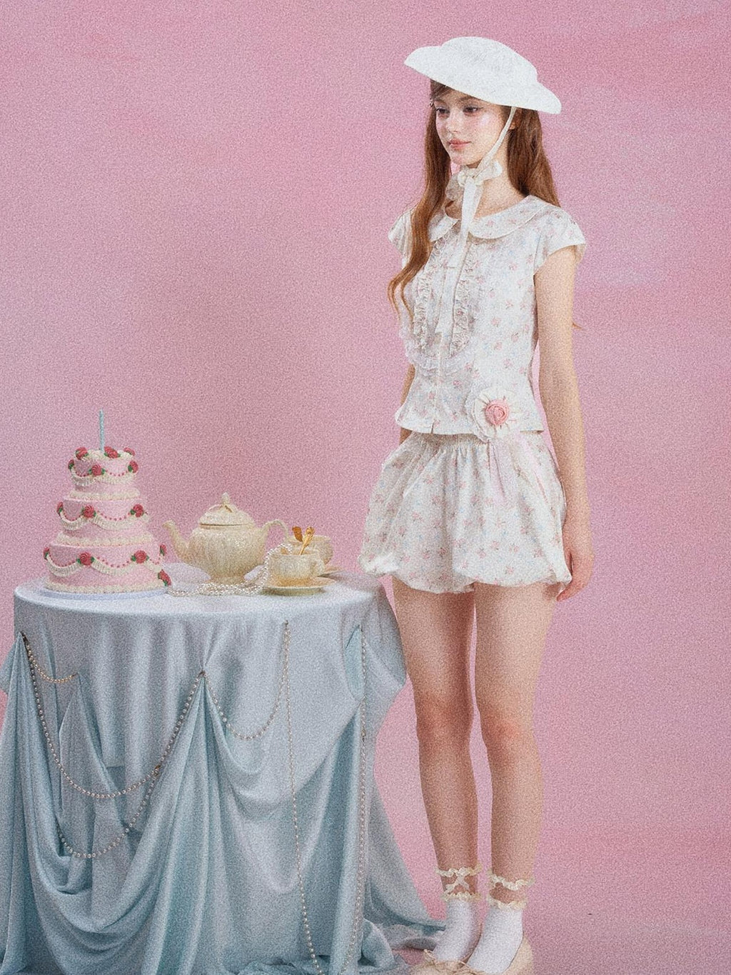 Girly Fancy Club Cream Floral Doll Collar Lace Trim Women's Casual Top & Shorts Sets