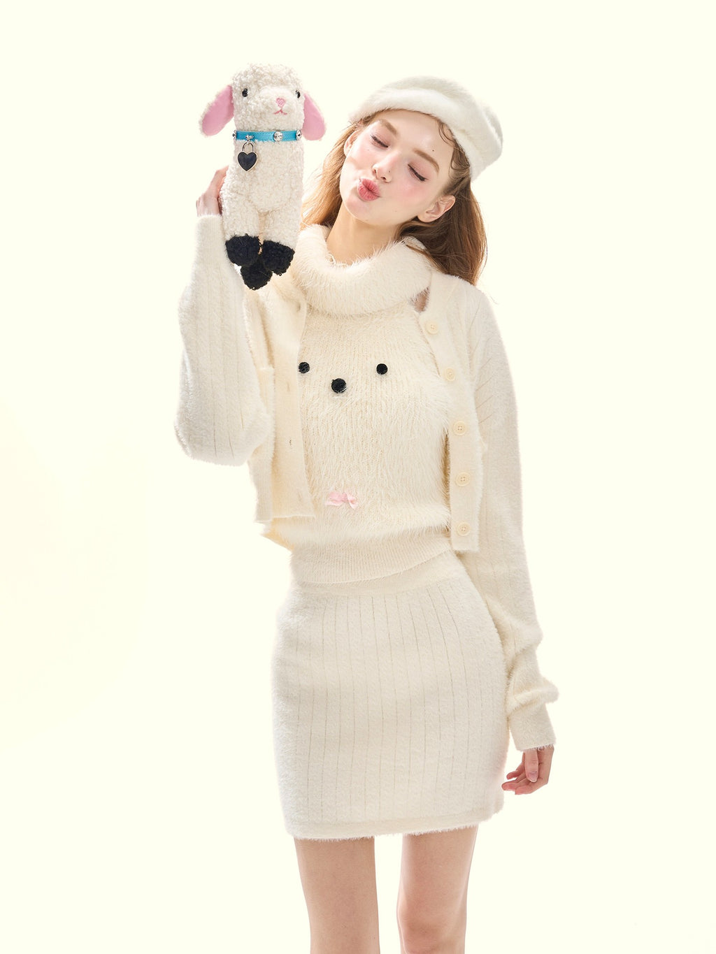 Girly Fancy Club Cream Soft Button V-neck Short Knitted Women's Nylon Blend Cardigans