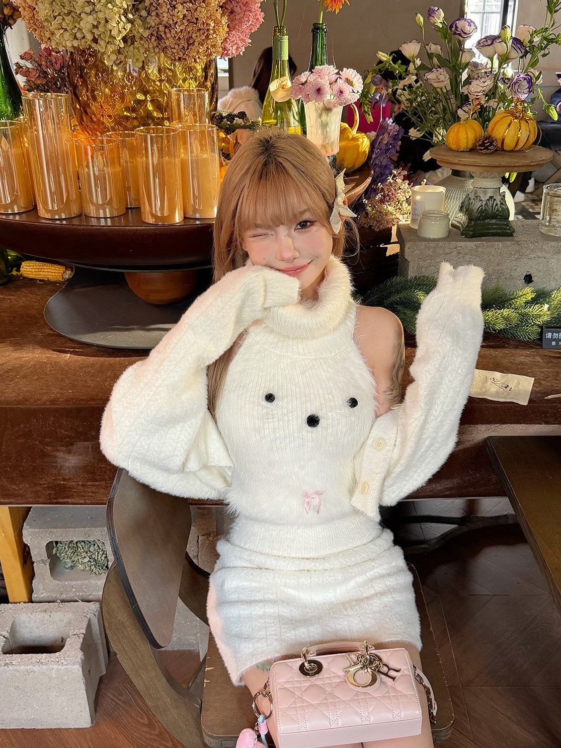 Girly Fancy Club Cream Soft Button V-neck Short Knitted Women's Nylon Blend Cardigans
