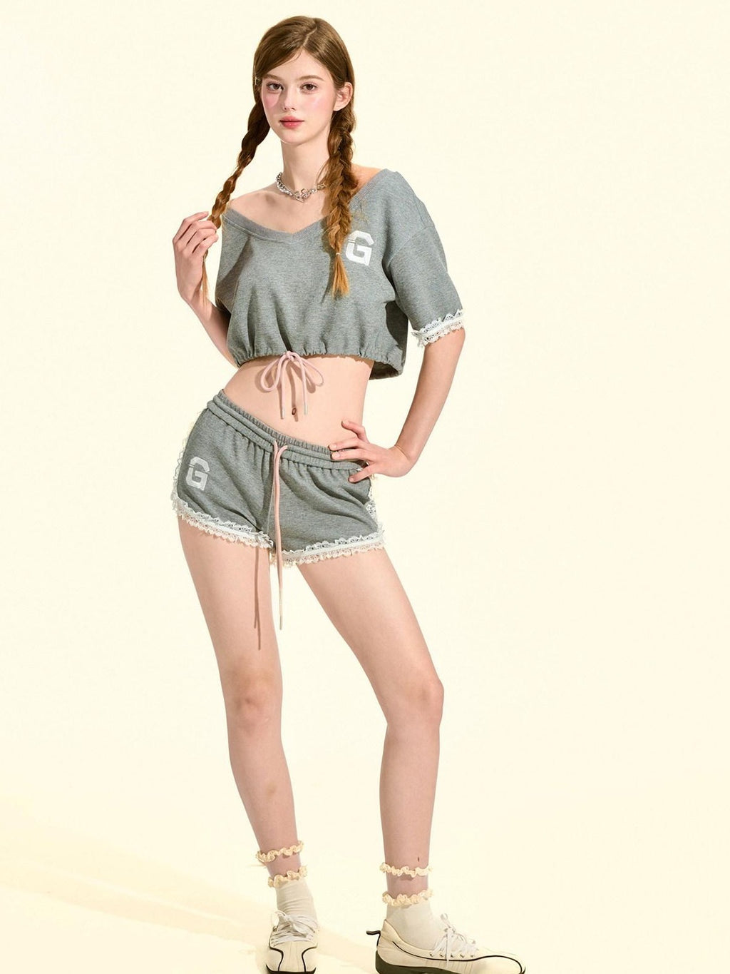 Girly Fancy Club Gray Applique Cropped Loose Women's Cotton Sport Top & Shorts Sets