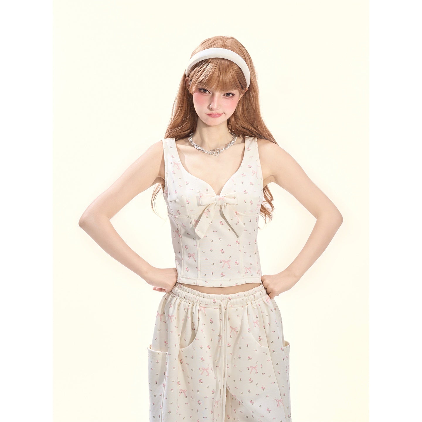 Girly_Fancy_Club_Light_Cream_Bow_And_Floral_Print_Hooded_Zip_Women's_Cotton_Tracksuit_Sets_976134563042_MISSTT