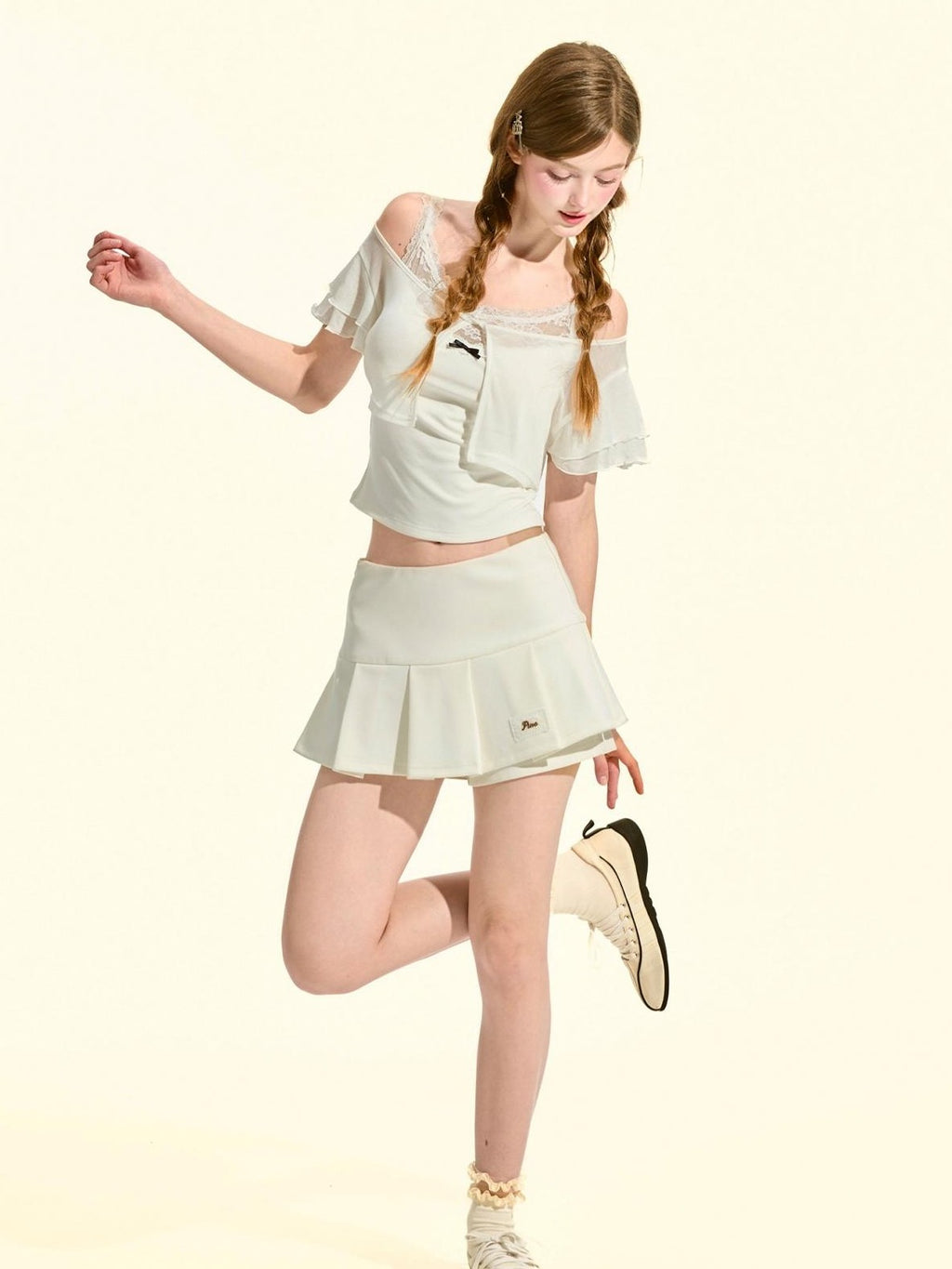Girly Fancy Club White Pleated A Line Slimming Low Rise Women's Modal Skorts