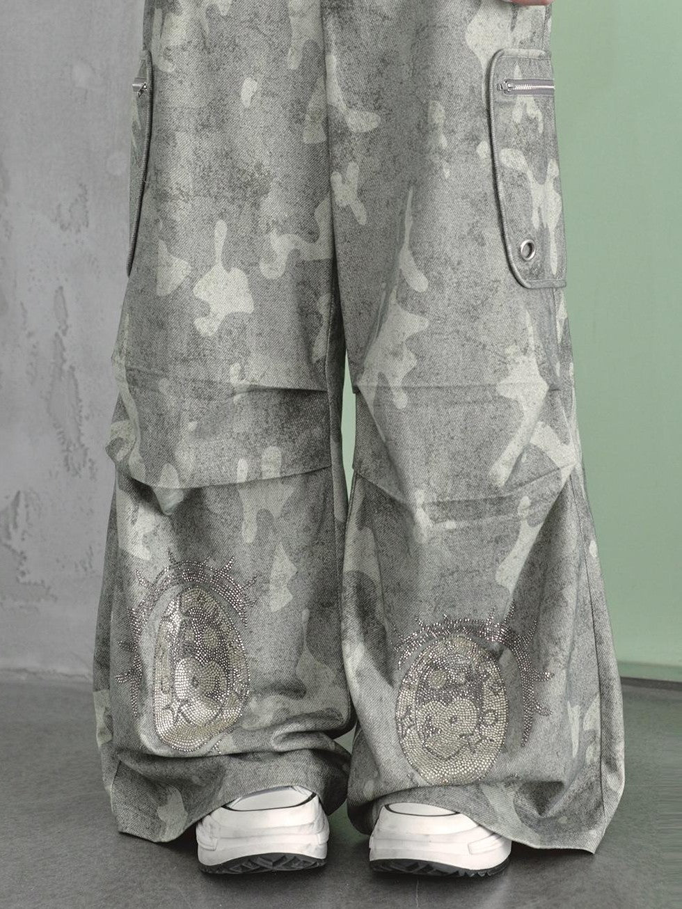 Hashtag DDD Cartoon Eye Rhinestone Camo Women's Cotton Cargo Pants