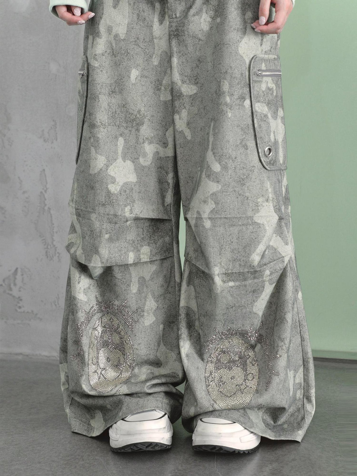 Hashtag DDD Cartoon Eye Rhinestone Camo Women's Cotton Cargo Pants