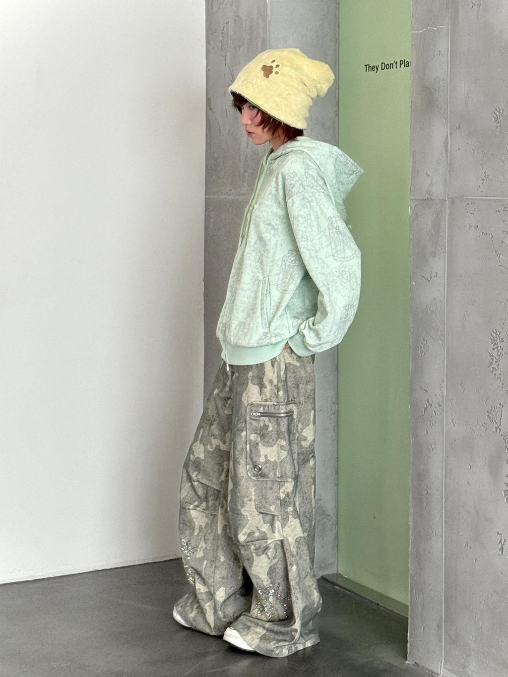 Hashtag DDD Cartoon Eye Rhinestone Camo Women's Cotton Cargo Pants