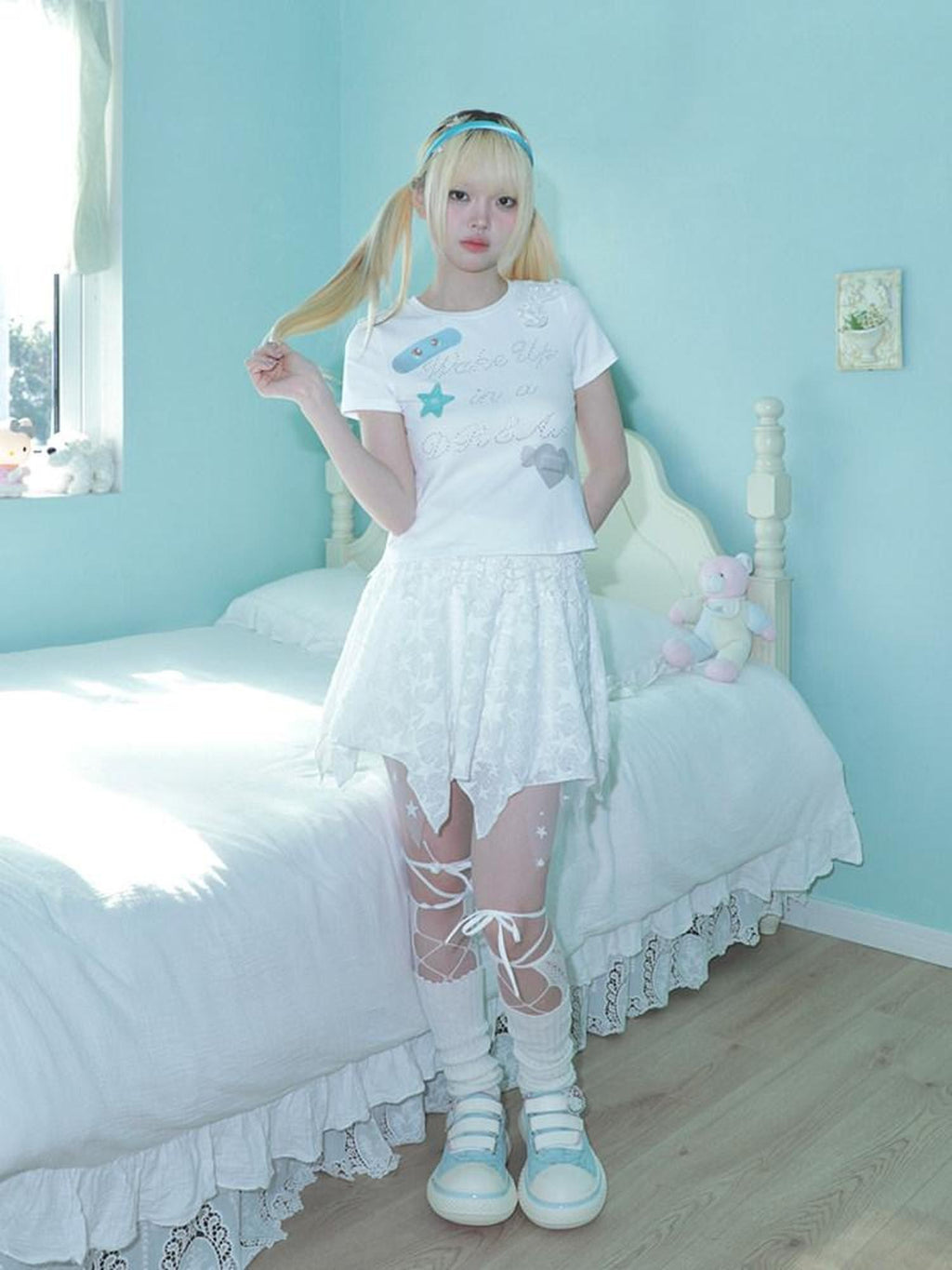 Hashtag DDD White Rhinestone Bow Patch Slim Women's Cotton Short Sleeve T-shirts