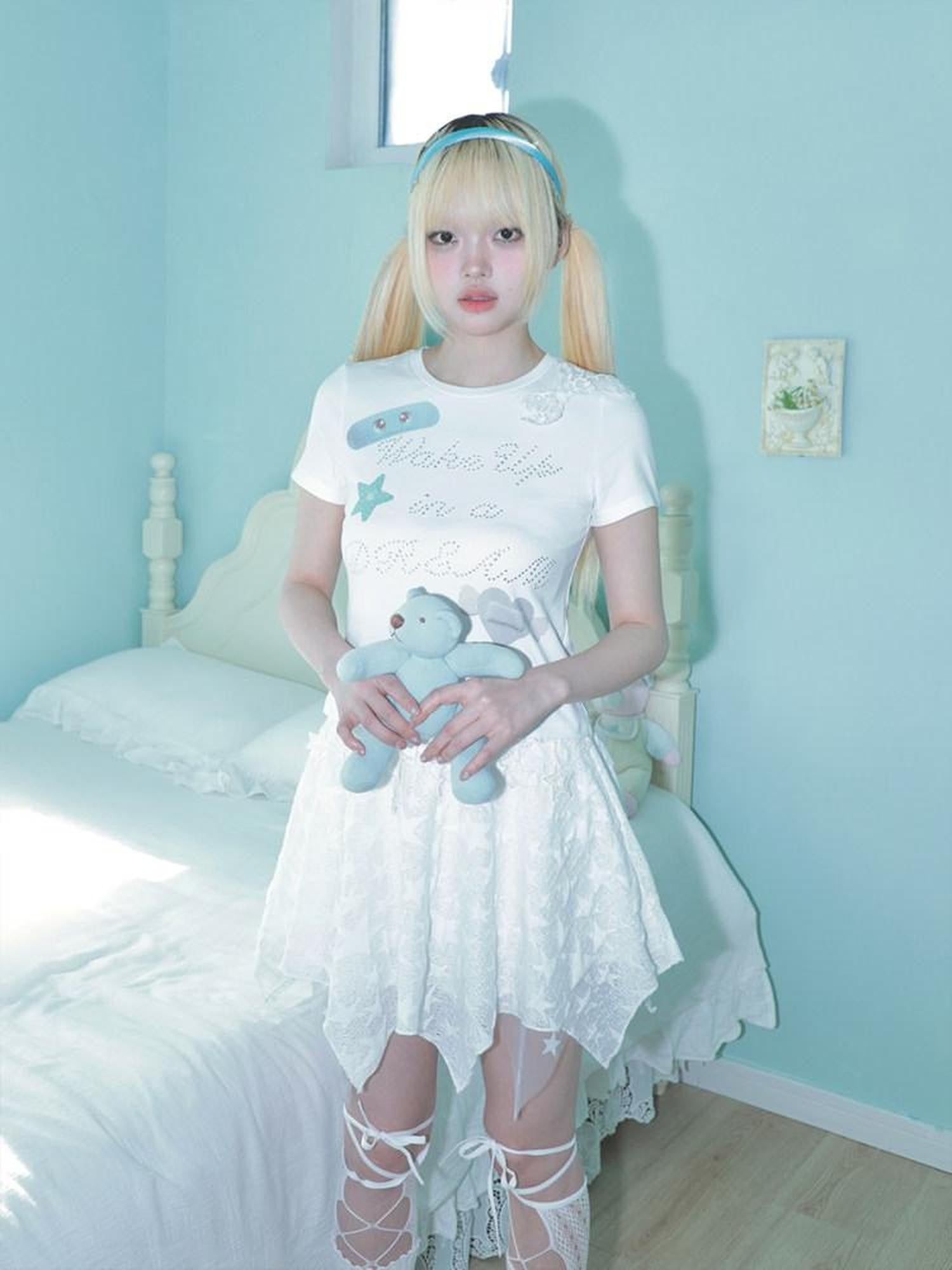 Hashtag DDD White Rhinestone Bow Patch Slim Women's Cotton Short Sleeve T-shirts