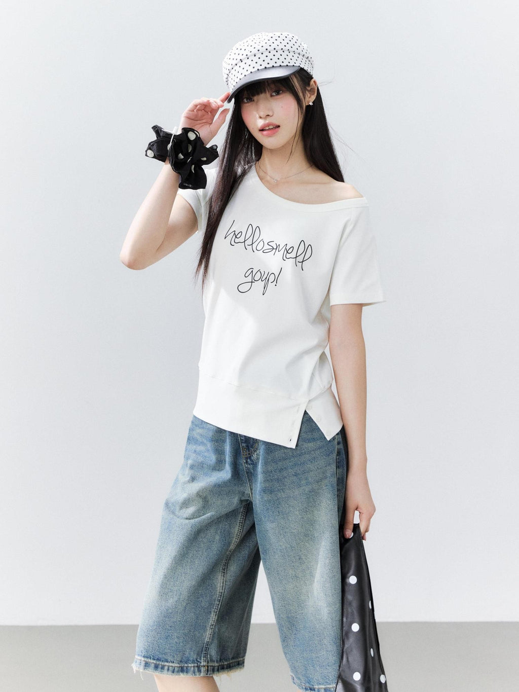 Hypoekai Asymmetrical Side Slit Printed Round Neck Women's Off-shoulder T-shirts
