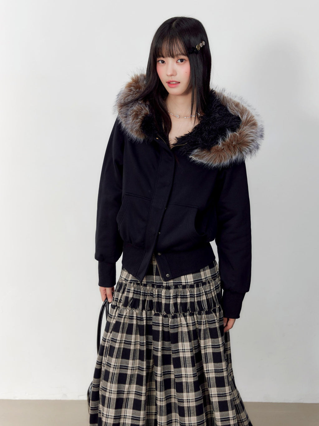 Hypoekai Black Faux Fur Hooded Slim Fit Long Sleeve Women's Puffer Jackets