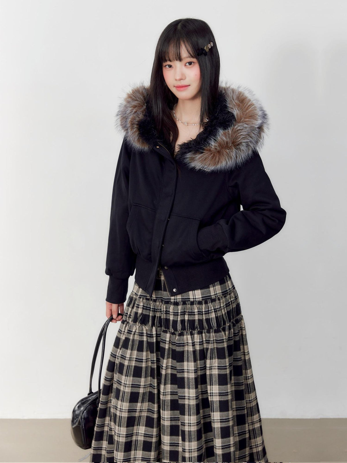 Hypoekai Black Faux Fur Hooded Slim Fit Long Sleeve Women's Puffer Jackets