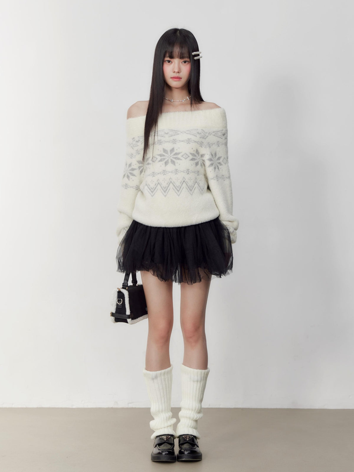 Hypoekai Fair Isle Loose Fit Women's Off-shoulder Sweaters